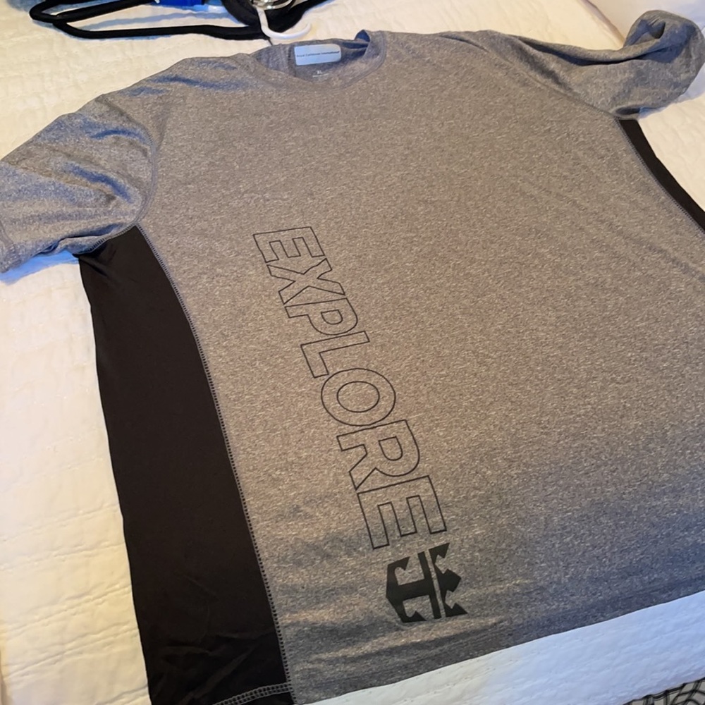 Men’s XL Royal Caribbean logo shirt